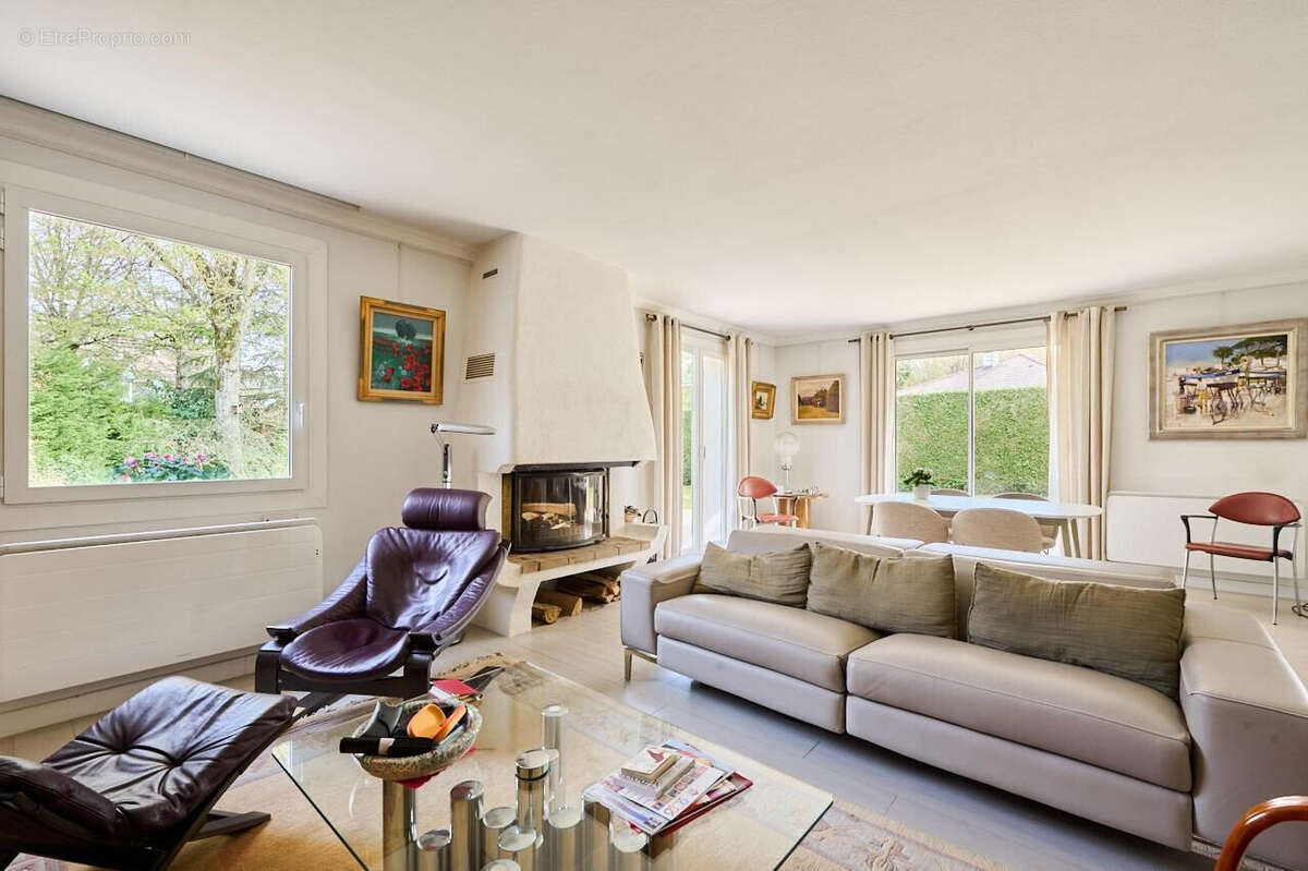 Maison à CHEVIGNY-SAINT-SAUVEUR