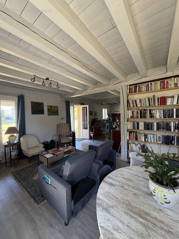 Maison individuelle avec parc arboré et vue sur la campagne   À moins de 10 minutes à pied du centre médiéval - photo 3
