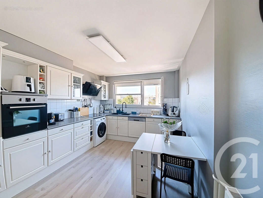 Appartement à SAINT-FONS