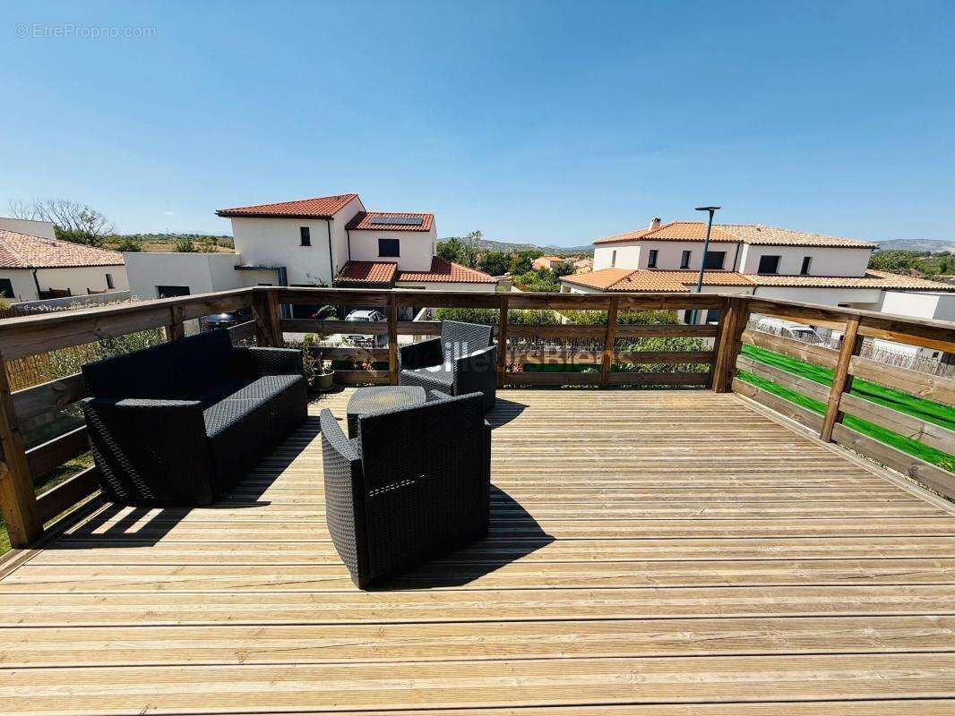 Maison à PEYRESTORTES