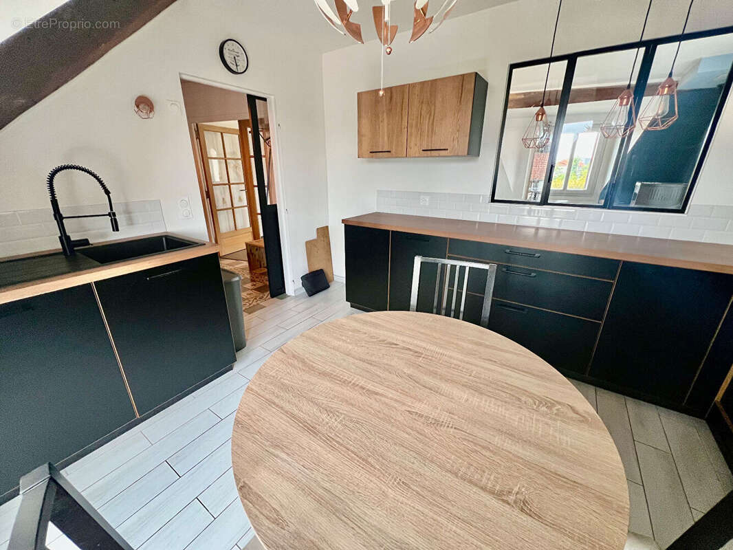 Appartement à SAINT-CYR-L'ECOLE