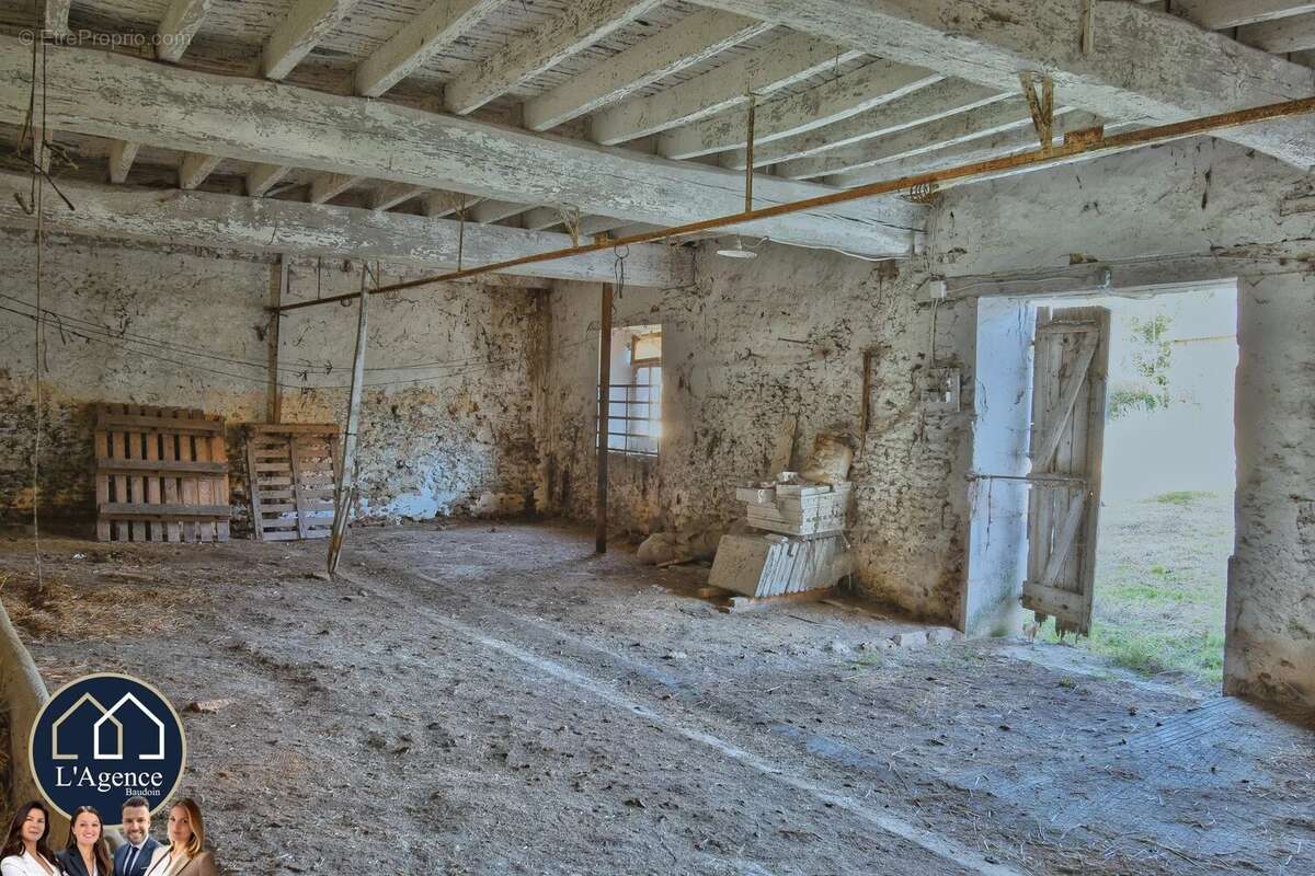 Maison à HOUDAN