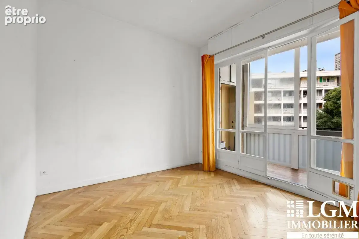 VIEUX-PORT – Exceptionnel T3 65 m² – Vue panoramique – Fernand POUILLON - photo 7