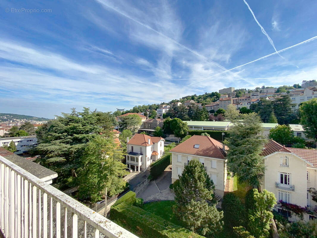 Appartement à SAINT-ETIENNE