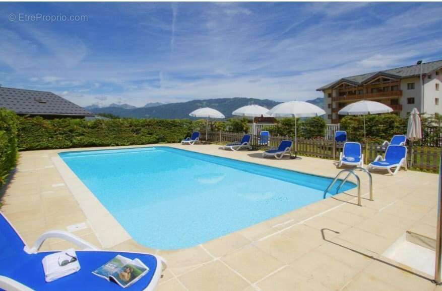 Appartement à MORILLON