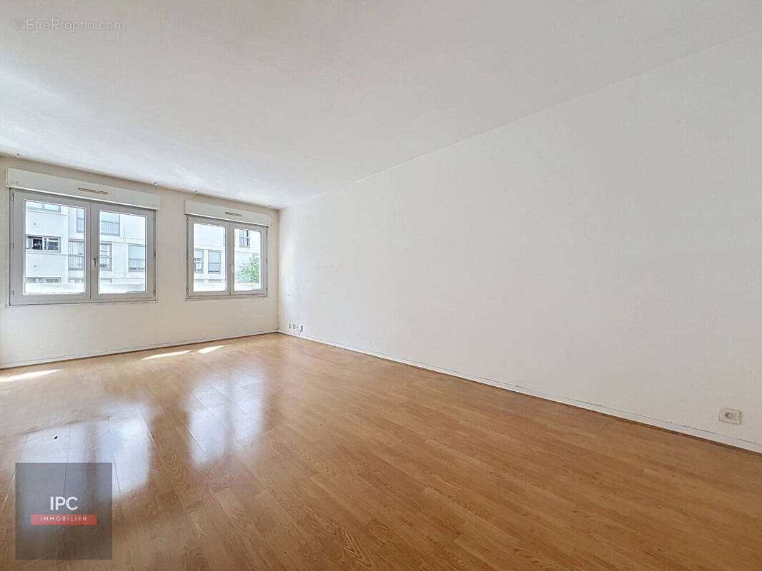 Appartement à PARIS-20E