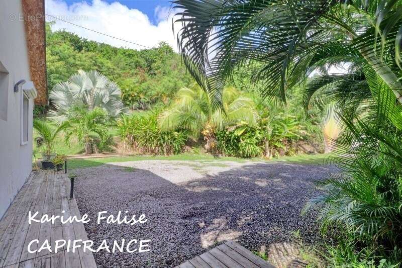 Maison à SAINTE-LUCE