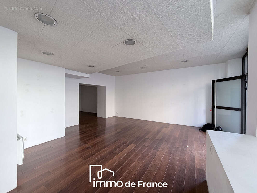 Local commercial Rodez 55 m2 - photo 4