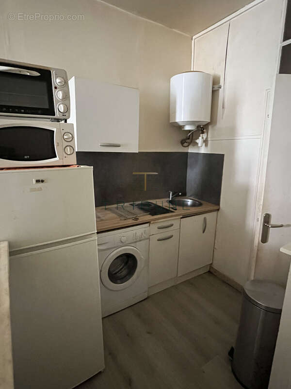 Immeuble avec 1 local commercial et 11 appartements - photo 7