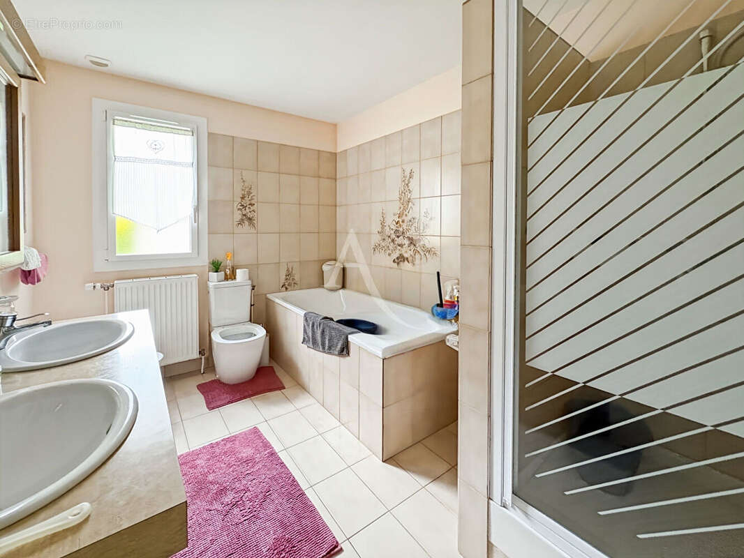 Maison à JANVILLE-SUR-JUINE