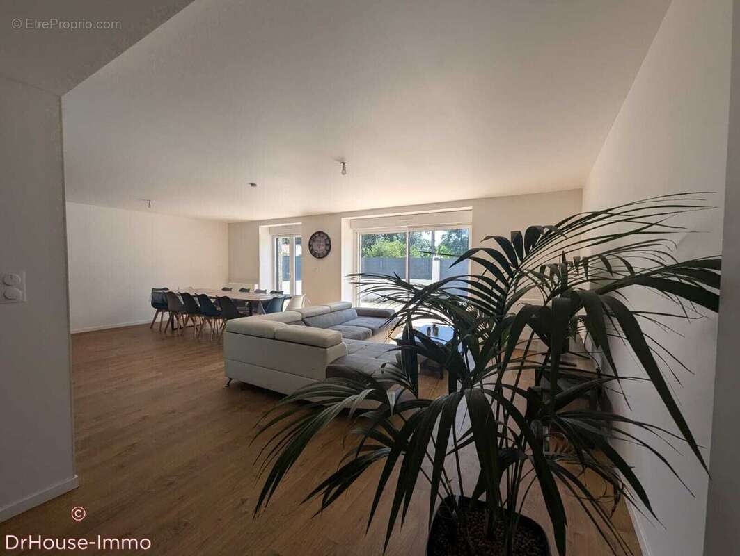 Maison à BELLEVILLE-SUR-VIE