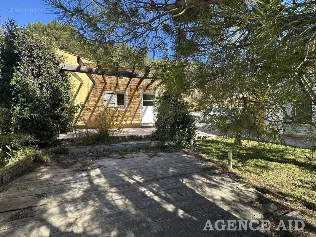 Maison à CUGES-LES-PINS