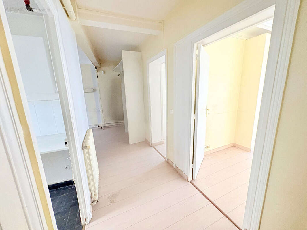 Appartement à PARIS-14E