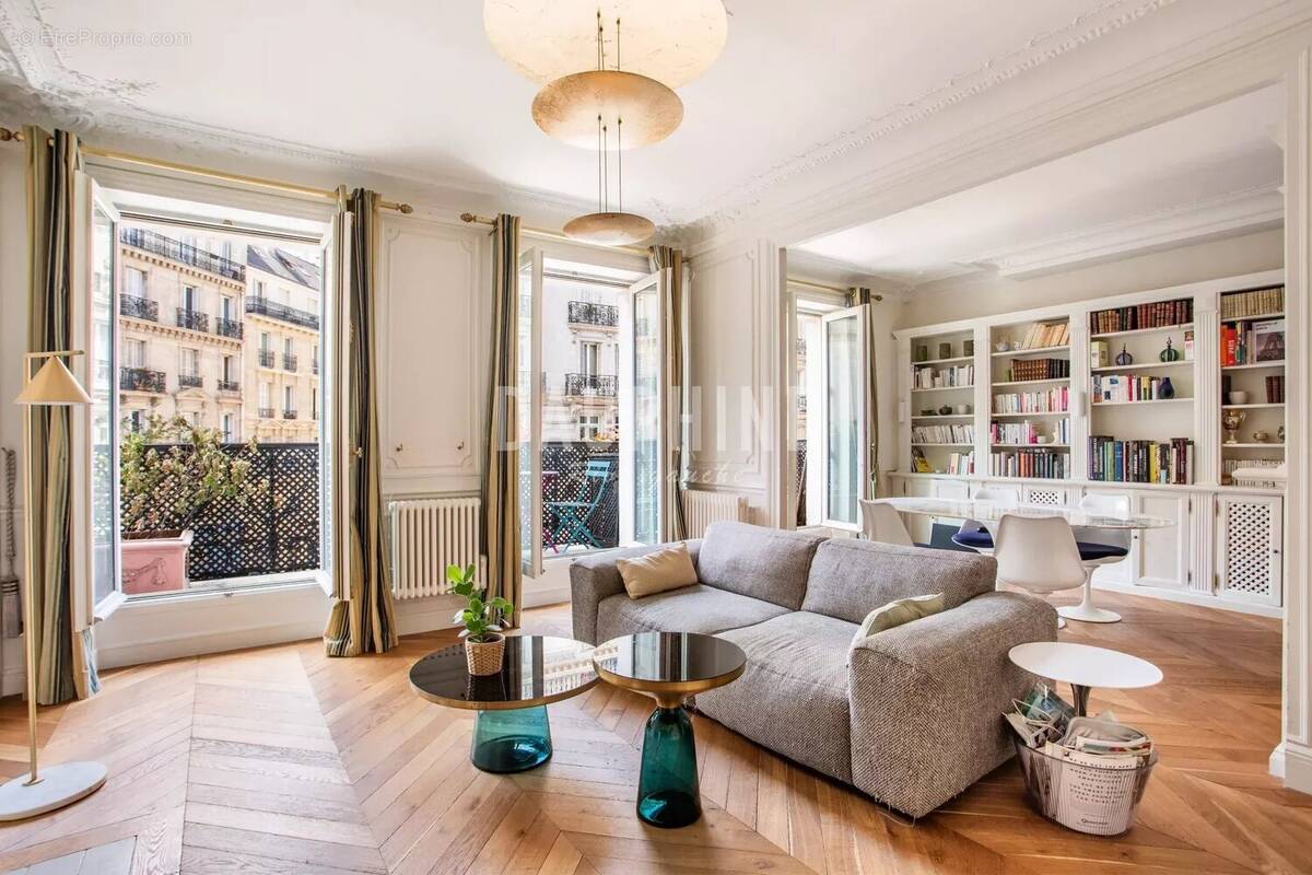 Appartement à PARIS-6E