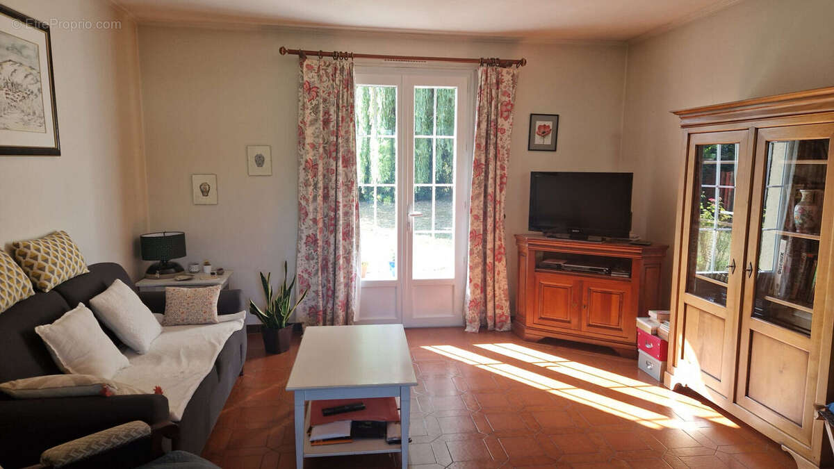 Pavillon avec jardin - 4 pieces - 3 chambres - garage - photo 6