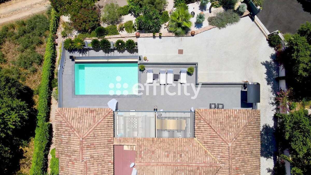 Maison à LES ADRETS-DE-L'ESTEREL