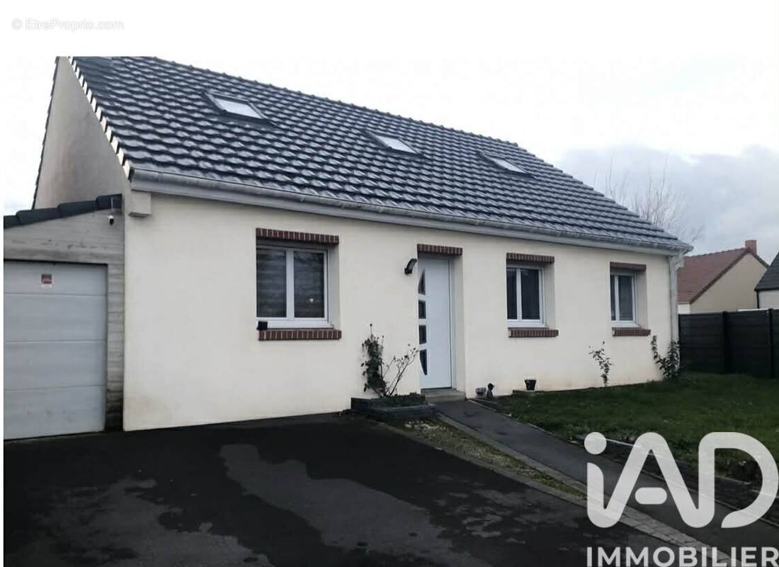 Photo 1 - Maison à COURCELLES-LES-LENS