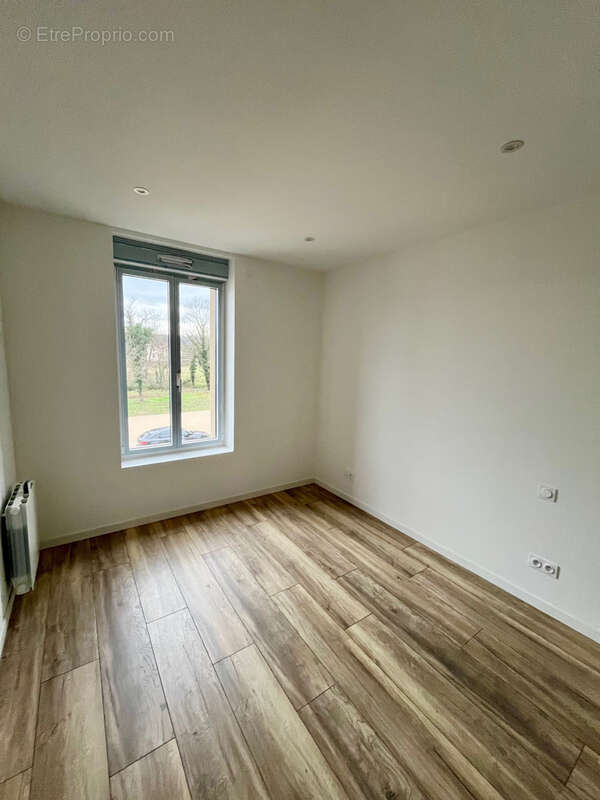 Appartement à SEREZIN-DU-RHONE