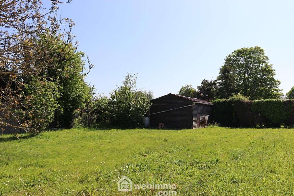 Parcelle arrière divisible. - Terrain à SAINT-HILAIRE-LA-FORET