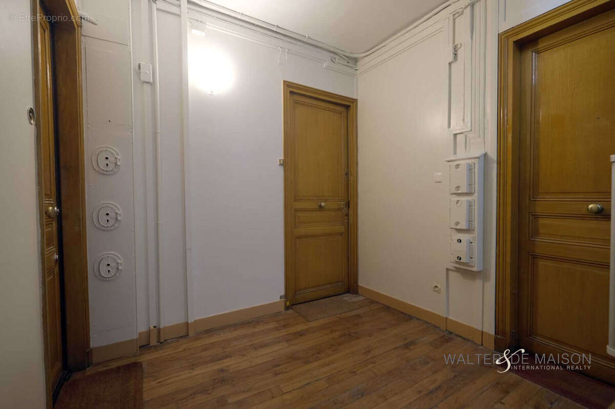 Appartement à PARIS-15E
