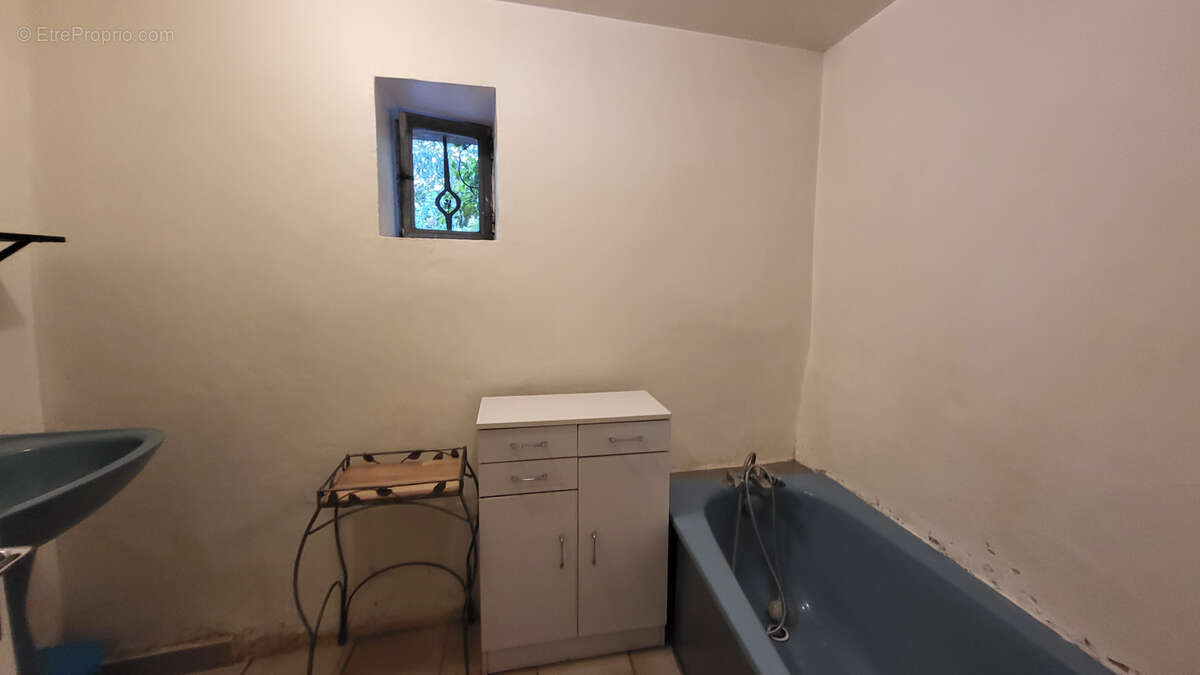 Maison à LA CALMETTE