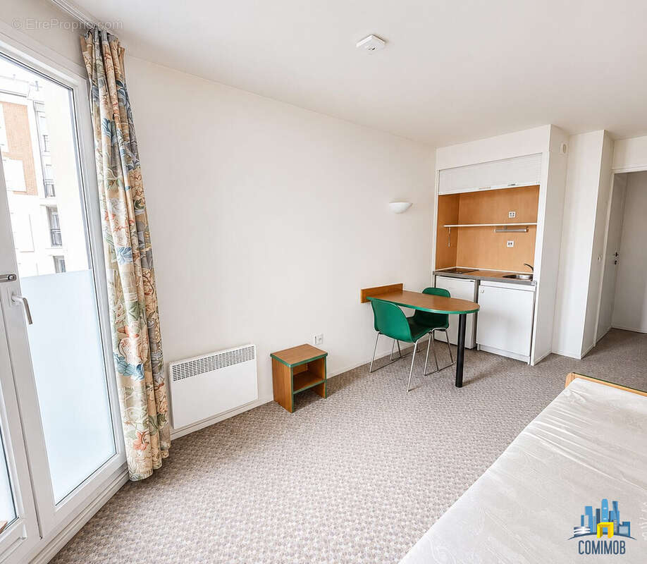 Appartement à COURBEVOIE