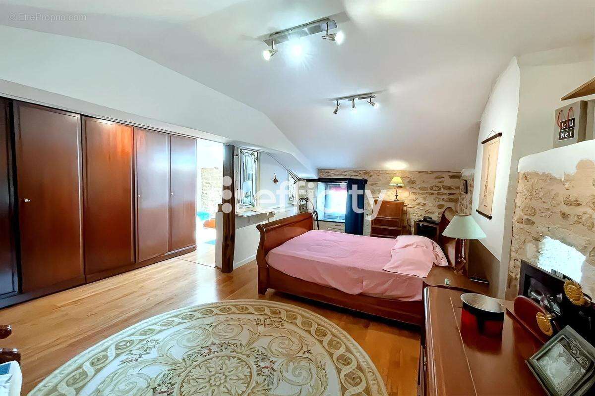 Maison à SAINT-ANGEAU