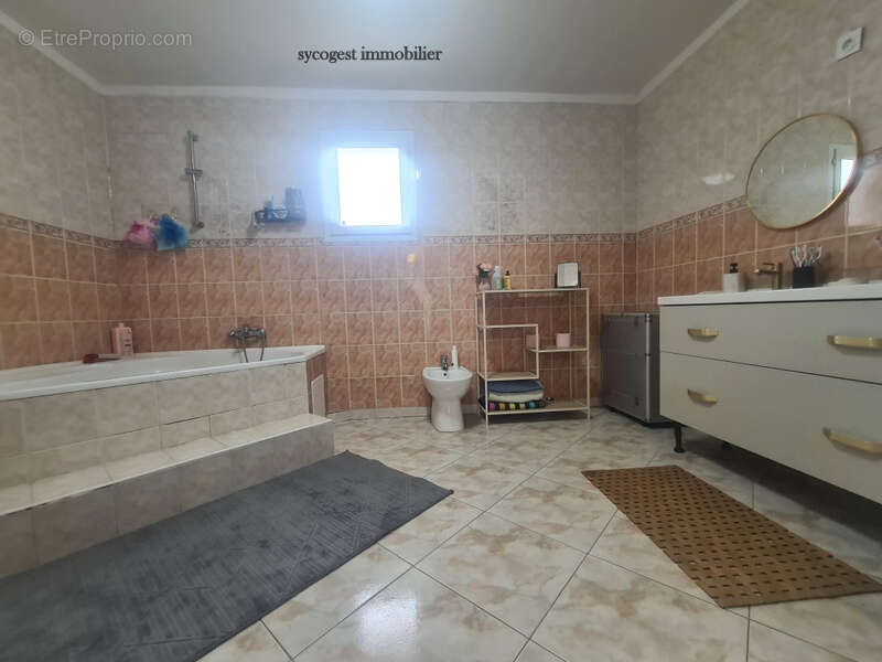 Maison à NOISY-LE-SEC