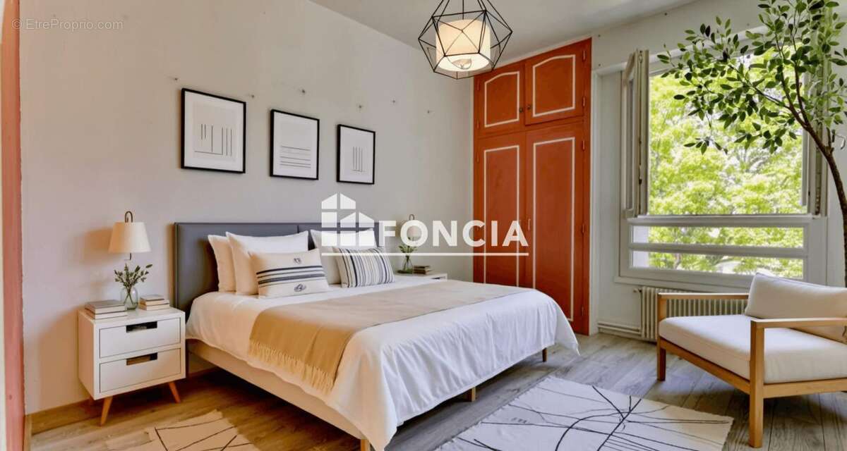 Appartement à BOURG-LA-REINE