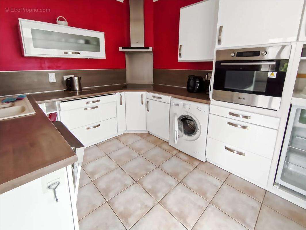 Maison à DECAZEVILLE