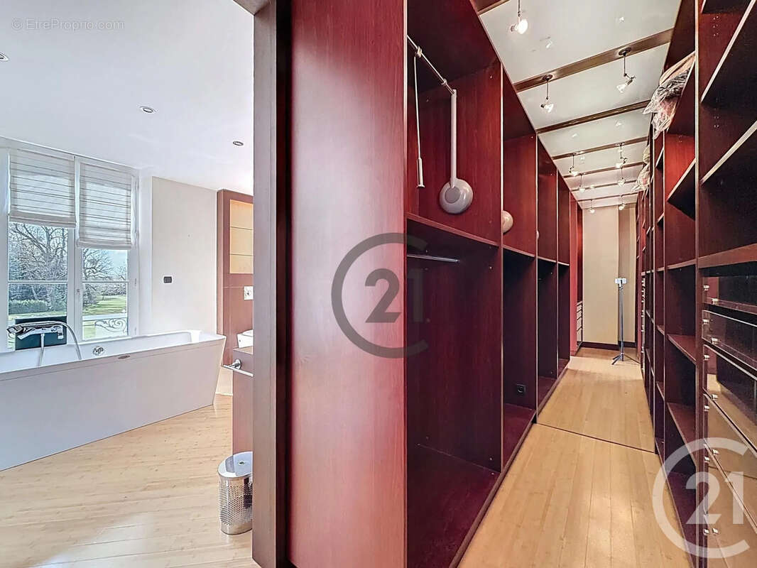 Maison à LAINES-AUX-BOIS