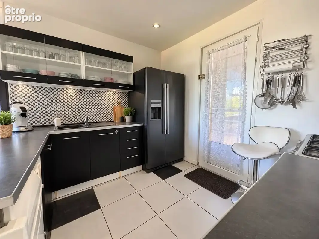 Ref 2295 - Maison indépendante sur sous sol total, jardin - photo 5