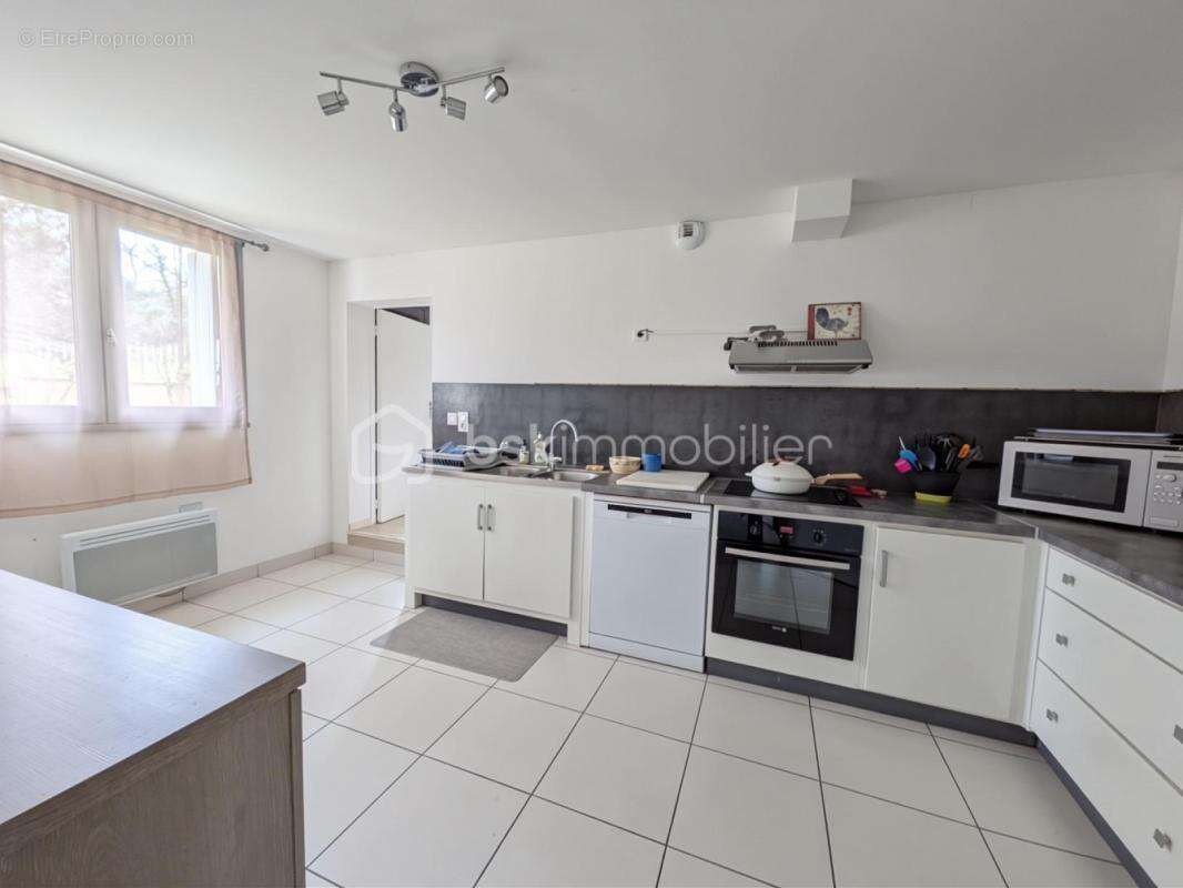 Maison à VIC-FEZENSAC