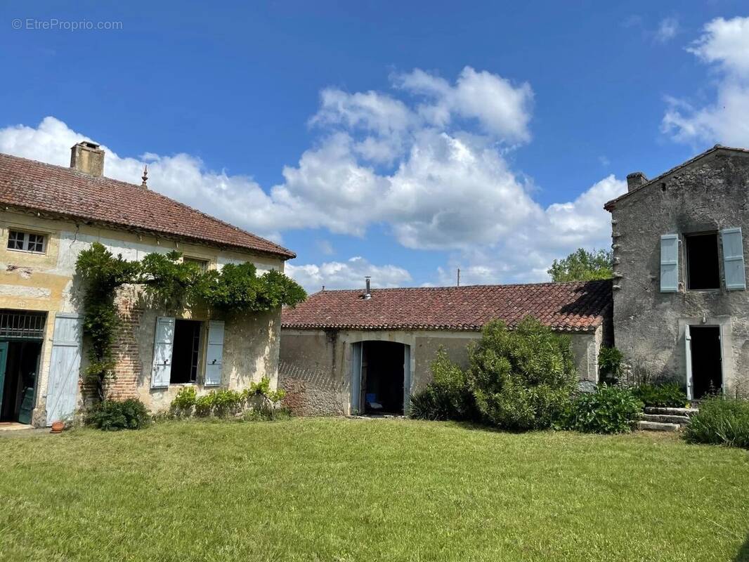 Maison à PUY-L'EVEQUE