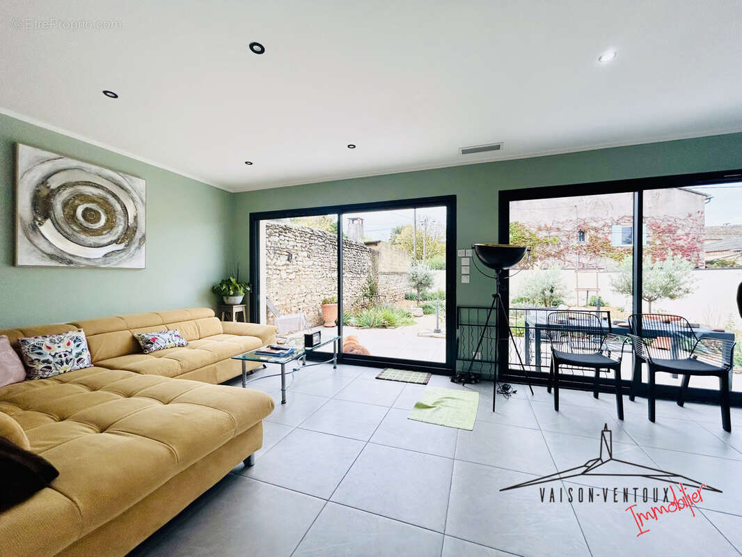 Maison à MORIERES-LES-AVIGNON