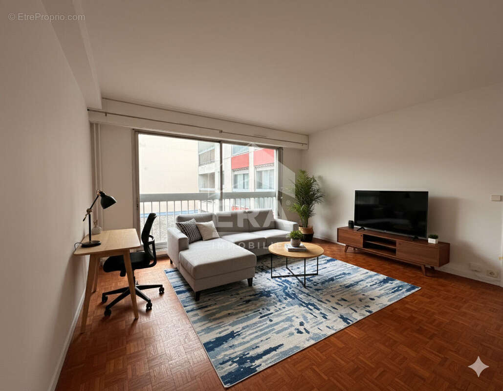 Appartement à PARIS-15E
