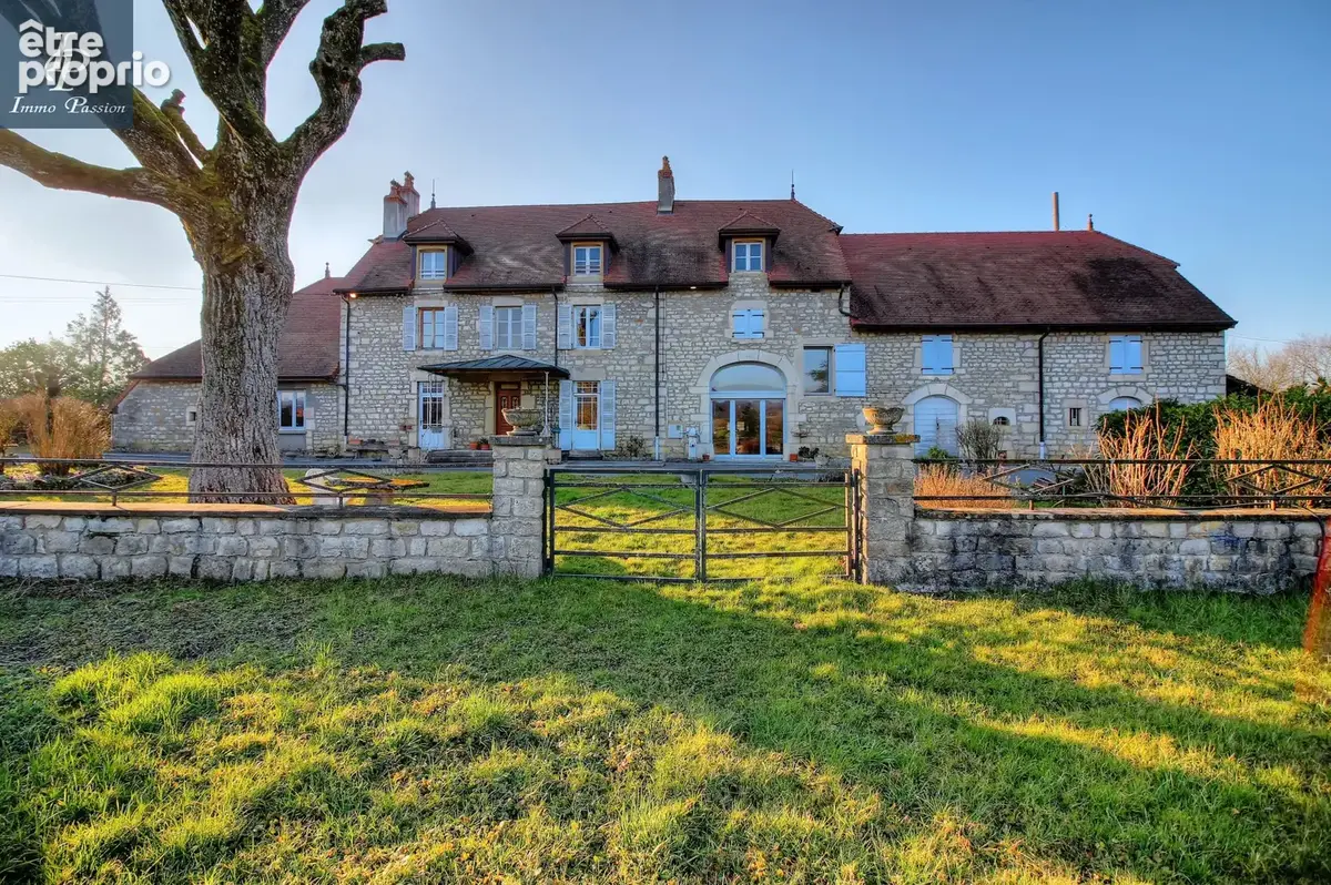 A VENDRE Proche COUSANCE : Magnifique Propriété 11 pièces 350 m2 - photo 31