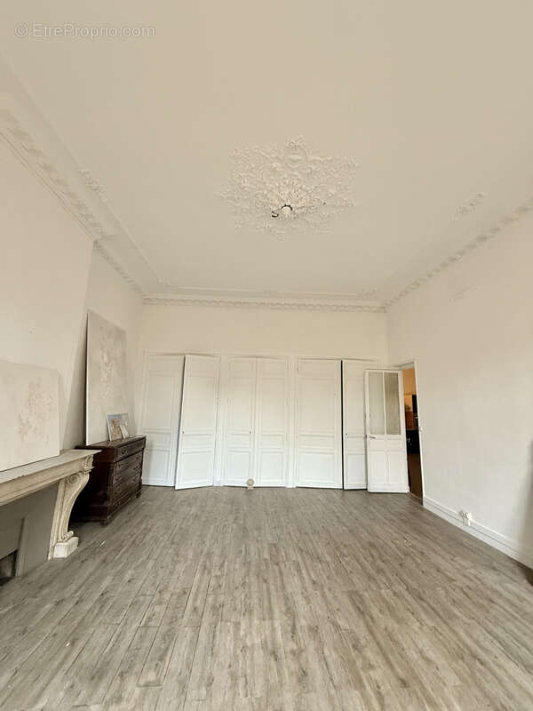 Appartement à MARSEILLE-6E