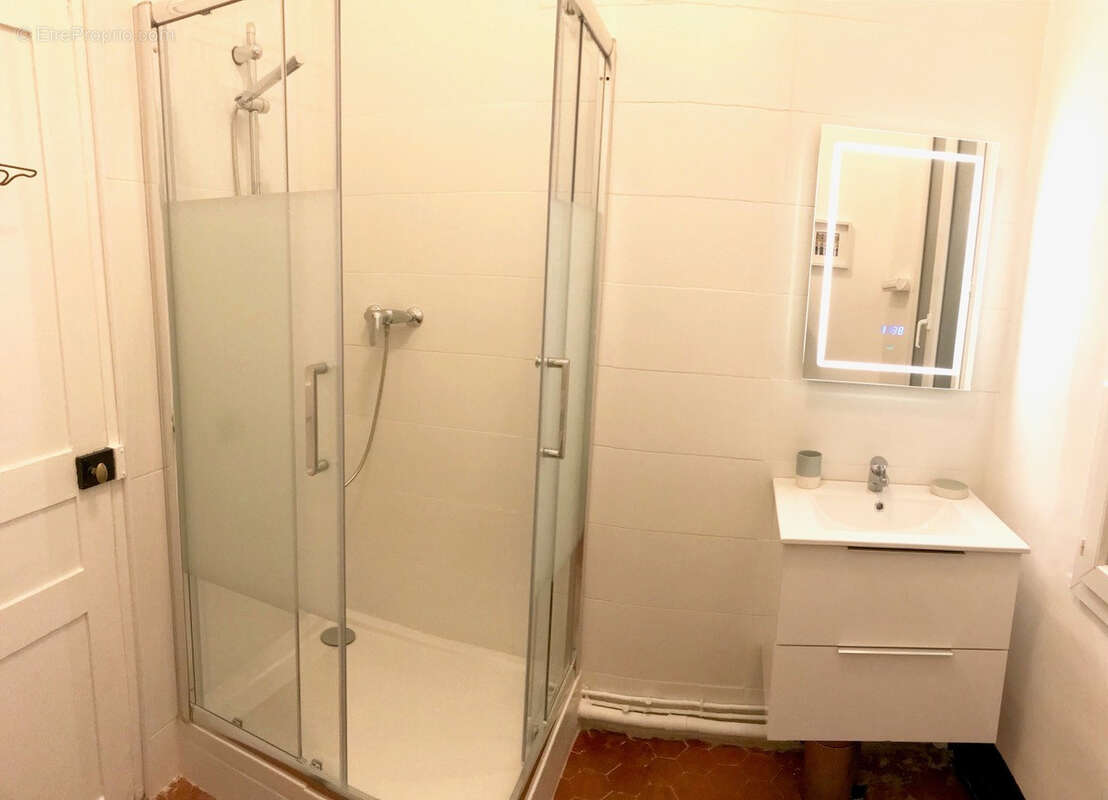 Appartement à MARSEILLE-7E