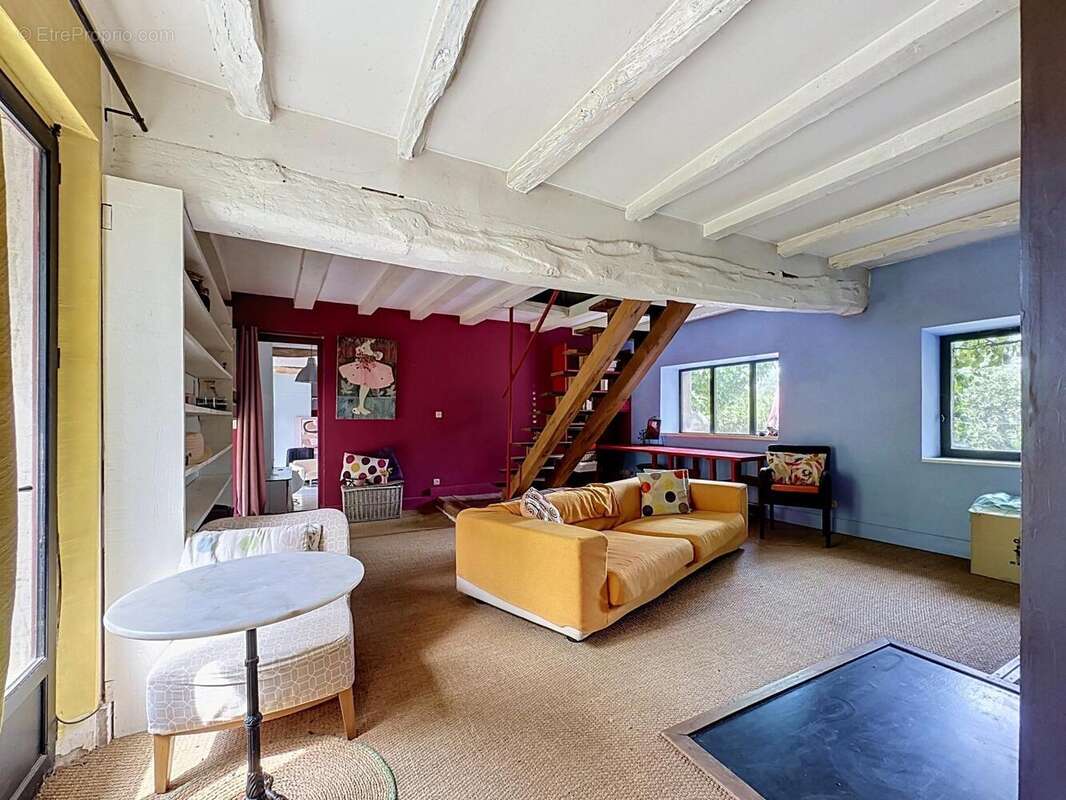 Maison 215 m² à Thorigny-Sur-Oreuse  - photo 5
