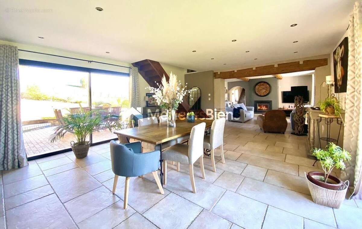 Maison à CHATILLON-SUR-CHALARONNE