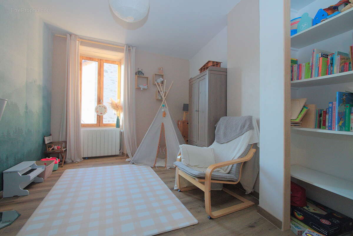 Maison à AIXE-SUR-VIENNE