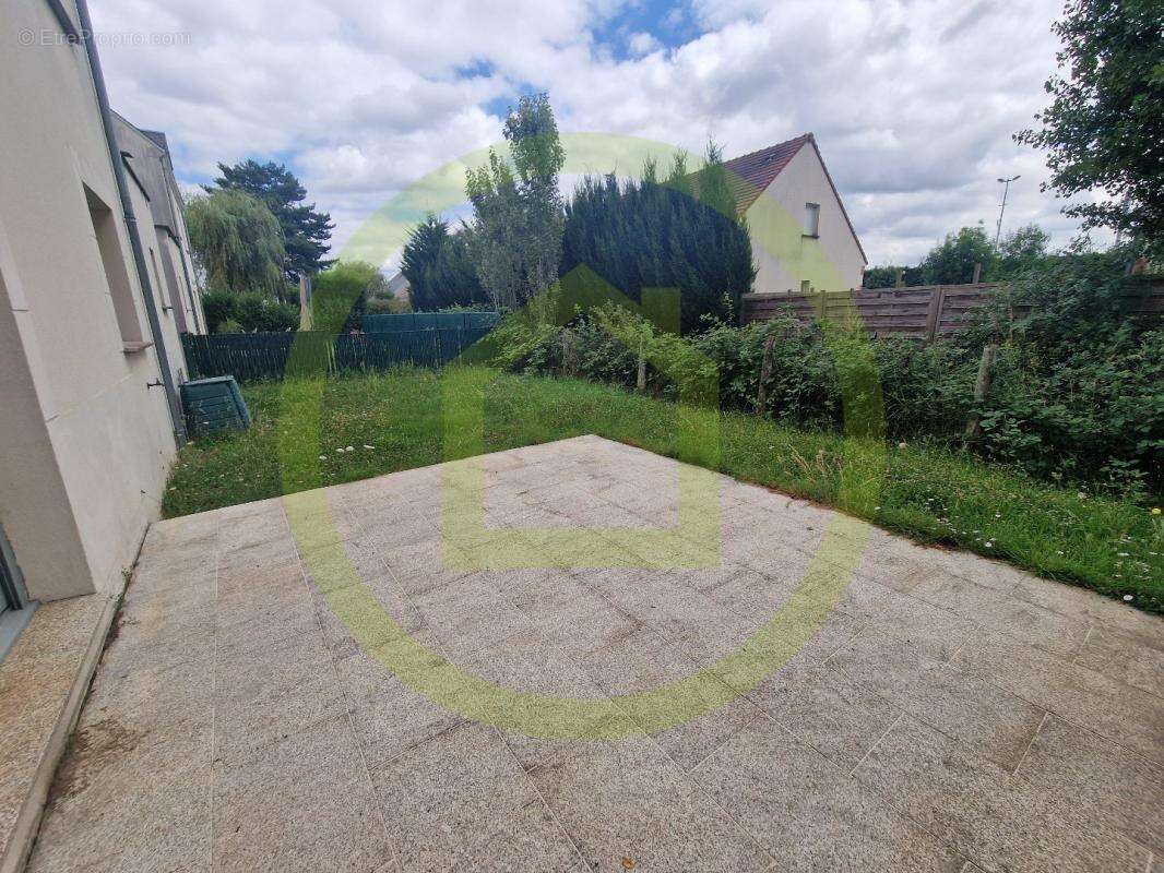 Maison à SAINT-DENIS-EN-VAL