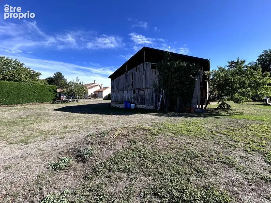 Bignoux ? terrain constructible de 1 500 m² avec 200 m² de dépendances - photo 5