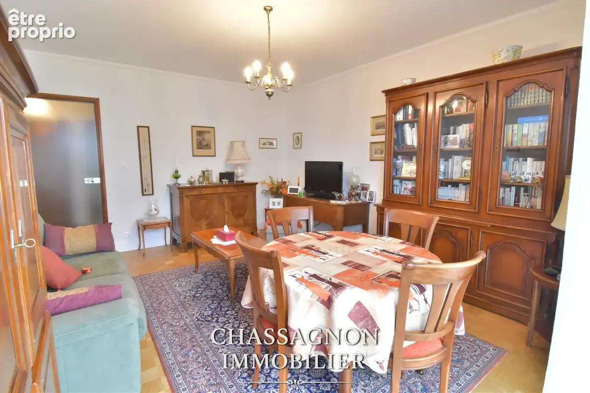 Appartement à MOULINS