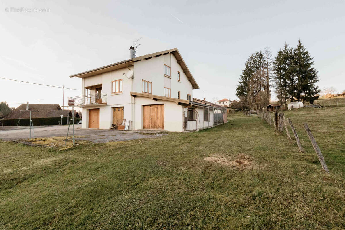 Maison à LA LONGEVILLE