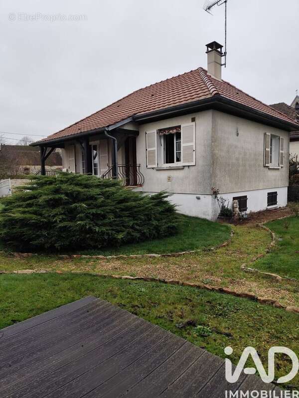 Photo 3 - Maison à LECHELLE