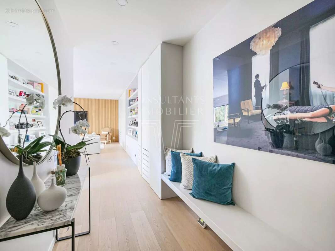 Appartement à NEUILLY-SUR-SEINE