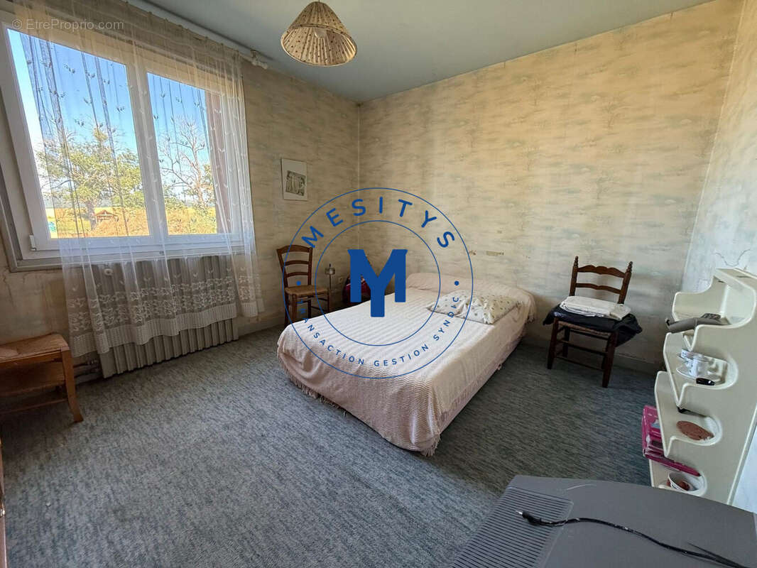 Maison à MALVALETTE