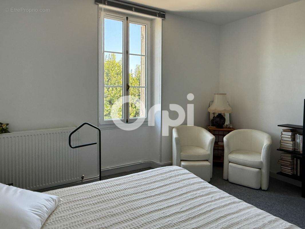 Maison à BREUIL-MAGNE